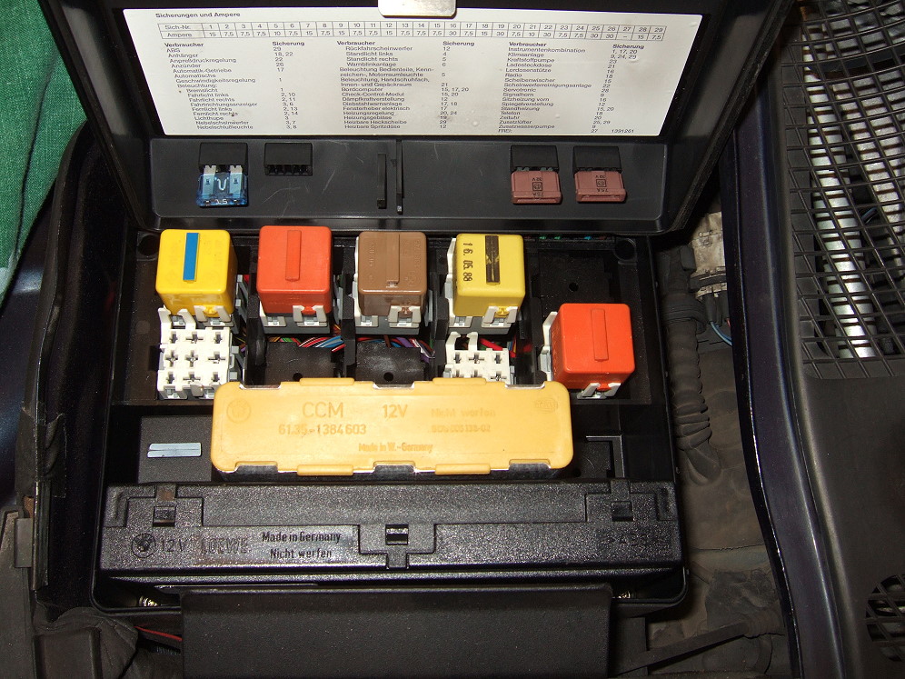 Bmw e34 rear power distribution box #5